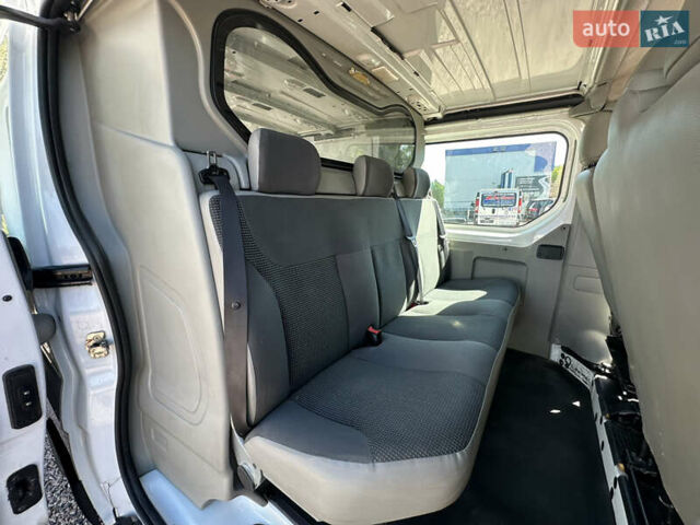 Опель Віваро 2014 у Рівному на Automoto.ua Білий Опель Віваро, об'ємом двигуна 2 л та пробігом 210 тис. км за 13950 $, фото 23 на Automoto.ua