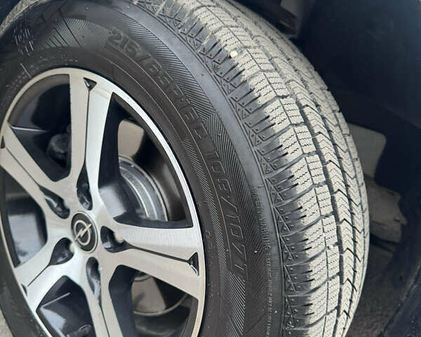 Белый Опель Виваро, объемом двигателя 2 л и пробегом 187 тыс. км за 15333 $, фото 23 на Automoto.ua