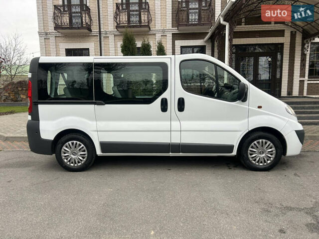 Белый Опель Виваро, объемом двигателя 2 л и пробегом 198 тыс. км за 15399 $, фото 23 на Automoto.ua