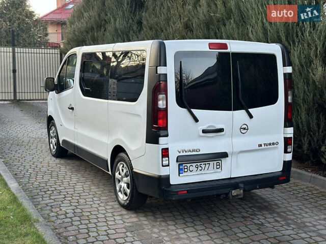 Белый Опель Виваро, объемом двигателя 1.6 л и пробегом 215 тыс. км за 17450 $, фото 5 на Automoto.ua