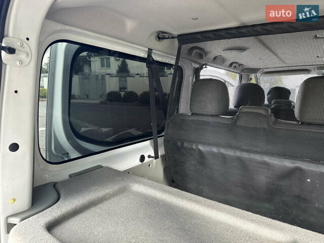 Білий Опель Віваро, об'ємом двигуна 2 л та пробігом 261 тис. км за 14700 $, фото 43 на Automoto.ua