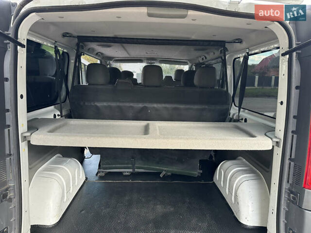 Білий Опель Віваро, об'ємом двигуна 2 л та пробігом 261 тис. км за 14700 $, фото 41 на Automoto.ua