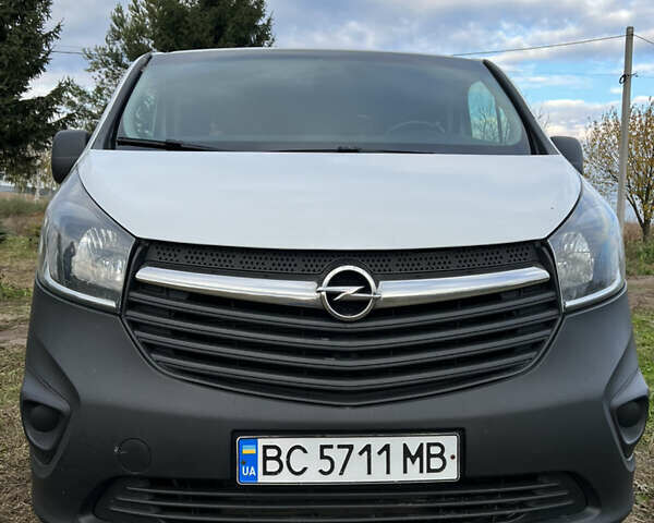 Опель Віваро 2014 у Львові на Automoto.ua Білий Опель Віваро, об'ємом двигуна 1.6 л та пробігом 280 тис. км за 344 $, фото 1 на Automoto.ua