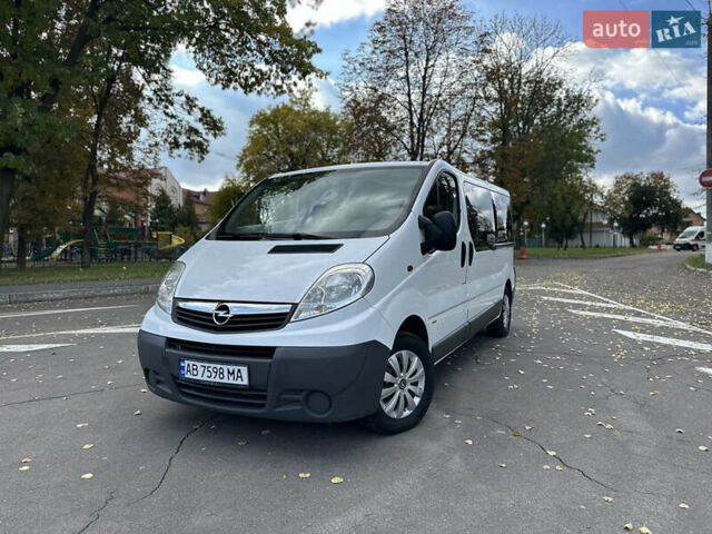 Білий Опель Віваро, об'ємом двигуна 2 л та пробігом 261 тис. км за 14700 $, фото 1 на Automoto.ua