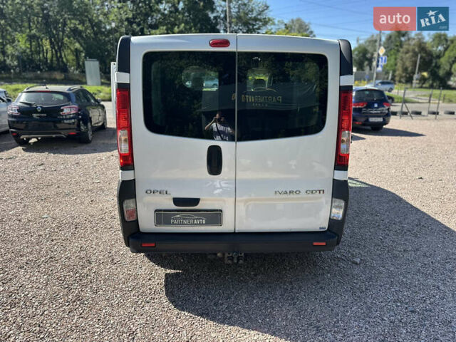 Опель Віваро 2014 у Рівному на Automoto.ua Білий Опель Віваро, об'ємом двигуна 2 л та пробігом 210 тис. км за 13950 $, фото 7 на Automoto.ua