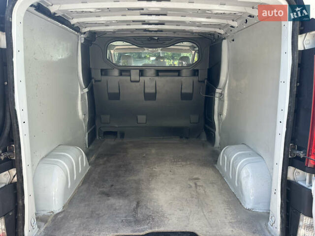 Опель Віваро 2014 у Рівному на Automoto.ua Білий Опель Віваро, об'ємом двигуна 2 л та пробігом 210 тис. км за 13950 $, фото 26 на Automoto.ua