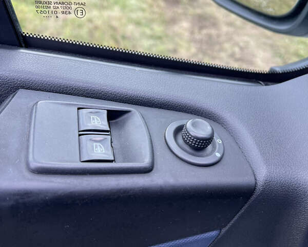 Опель Віваро 2014 у Львові на Automoto.ua Білий Опель Віваро, об'ємом двигуна 1.6 л та пробігом 280 тис. км за 344 $, фото 21 на Automoto.ua