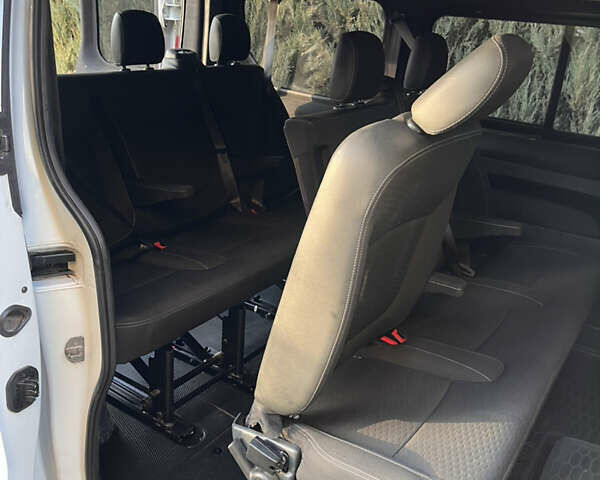 Белый Опель Виваро, объемом двигателя 1.6 л и пробегом 215 тыс. км за 17450 $, фото 24 на Automoto.ua