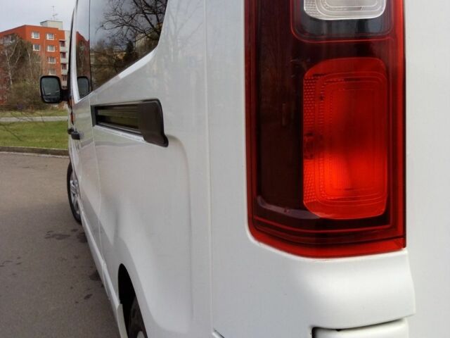 Білий Опель Віваро, об'ємом двигуна 1.6 л та пробігом 282 тис. км за 370 $, фото 6 на Automoto.ua