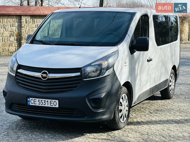 Білий Опель Віваро, об'ємом двигуна 1.6 л та пробігом 300 тис. км за 12400 $, фото 3 на Automoto.ua