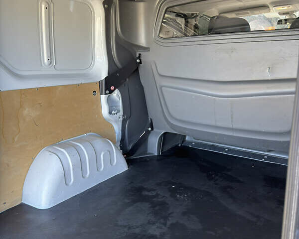 Білий Опель Віваро, об'ємом двигуна 1.6 л та пробігом 243 тис. км за 16200 $, фото 25 на Automoto.ua