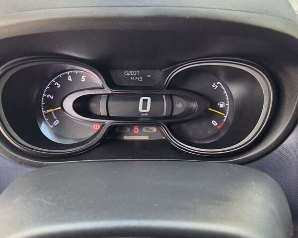 Белый Опель Виваро, объемом двигателя 1.6 л и пробегом 152 тыс. км за 14700 $, фото 6 на Automoto.ua
