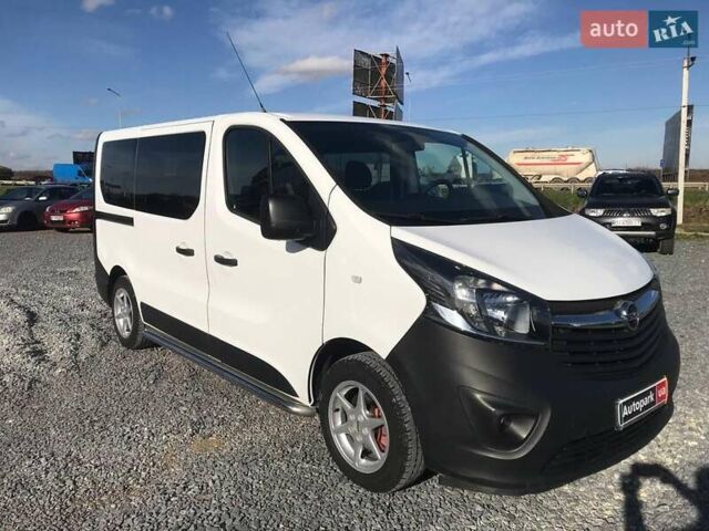 Белый Опель Виваро, объемом двигателя 1.6 л и пробегом 196 тыс. км за 14990 $, фото 2 на Automoto.ua