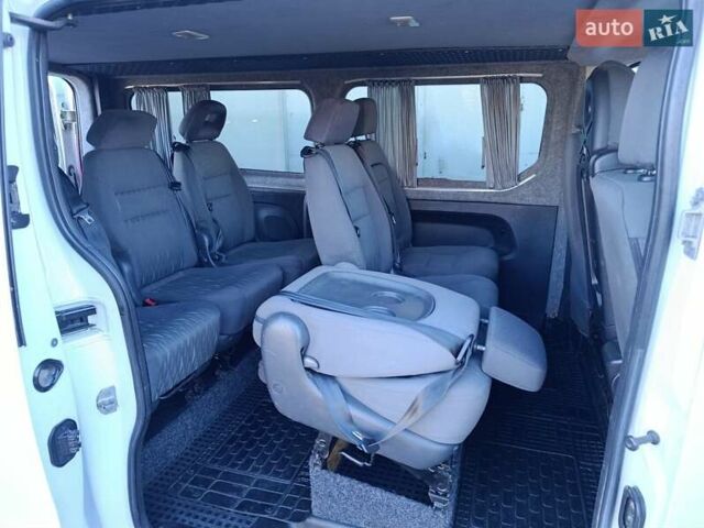 Белый Опель Виваро, объемом двигателя 1.6 л и пробегом 430 тыс. км за 11800 $, фото 19 на Automoto.ua