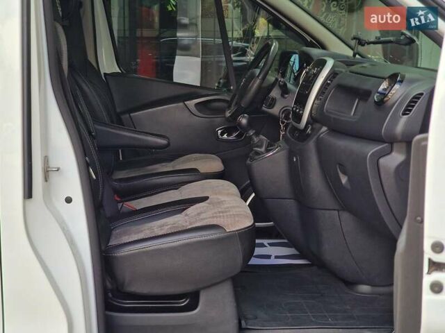 Белый Опель Виваро, объемом двигателя 1.6 л и пробегом 192 тыс. км за 14990 $, фото 41 на Automoto.ua