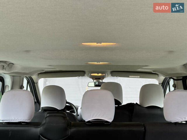 Белый Опель Виваро, объемом двигателя 1.6 л и пробегом 186 тыс. км за 15500 $, фото 24 на Automoto.ua