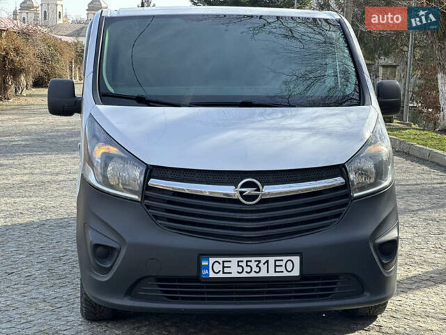 Білий Опель Віваро, об'ємом двигуна 1.6 л та пробігом 300 тис. км за 12400 $, фото 4 на Automoto.ua