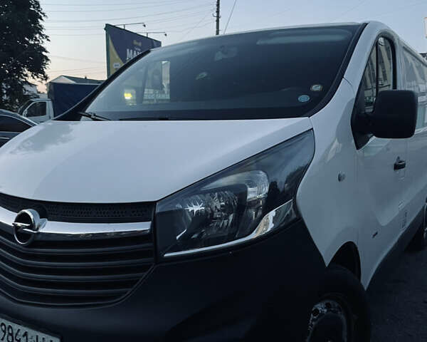 Білий Опель Віваро, об'ємом двигуна 1.6 л та пробігом 120 тис. км за 13500 $, фото 15 на Automoto.ua