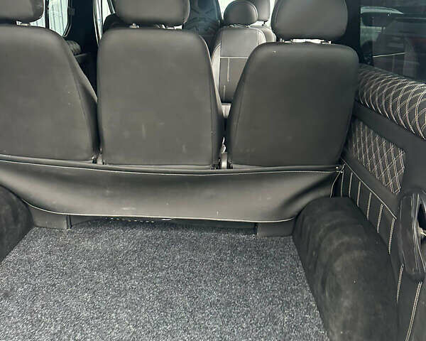 Белый Опель Виваро, объемом двигателя 1.6 л и пробегом 260 тыс. км за 16000 $, фото 19 на Automoto.ua