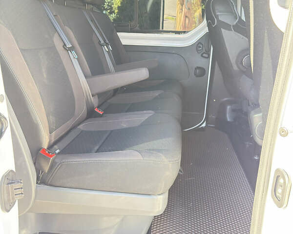 Білий Опель Віваро, об'ємом двигуна 1.6 л та пробігом 243 тис. км за 16200 $, фото 24 на Automoto.ua