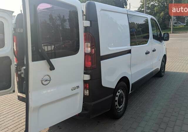 Білий Опель Віваро, об'ємом двигуна 1.6 л та пробігом 327 тис. км за 11800 $, фото 19 на Automoto.ua