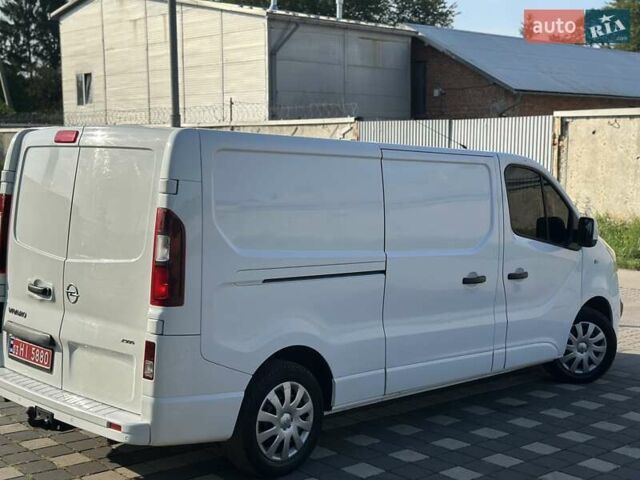 Белый Опель Виваро, объемом двигателя 1.6 л и пробегом 265 тыс. км за 12500 $, фото 6 на Automoto.ua