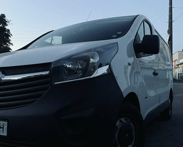 Білий Опель Віваро, об'ємом двигуна 1.6 л та пробігом 120 тис. км за 13500 $, фото 14 на Automoto.ua