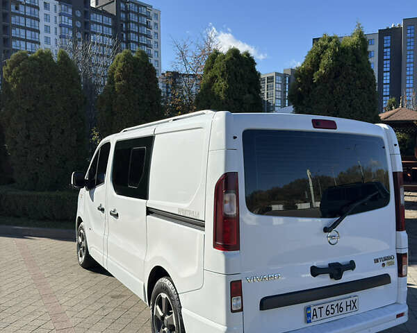 Білий Опель Віваро, об'ємом двигуна 1.6 л та пробігом 243 тис. км за 16200 $, фото 11 на Automoto.ua