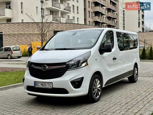 Белый Опель Виваро, объемом двигателя 1.6 л и пробегом 186 тыс. км за 15500 $, фото 30 на Automoto.ua