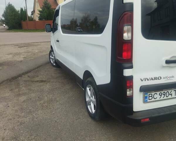 Белый Опель Виваро, объемом двигателя 1.6 л и пробегом 230 тыс. км за 14100 $, фото 5 на Automoto.ua