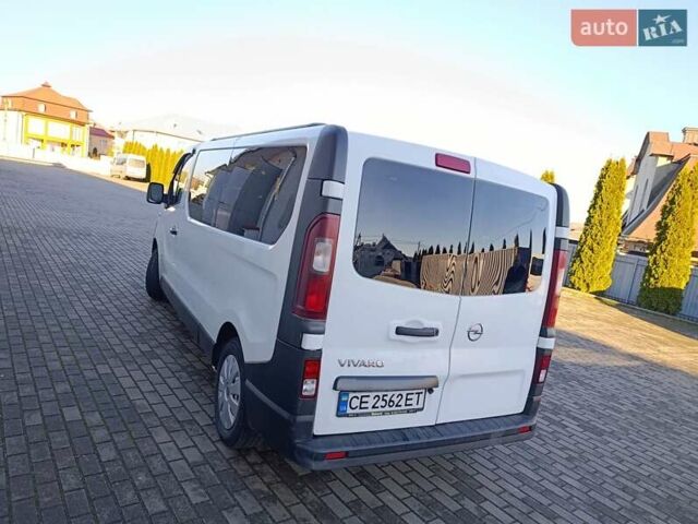 Белый Опель Виваро, объемом двигателя 1.6 л и пробегом 430 тыс. км за 11800 $, фото 31 на Automoto.ua