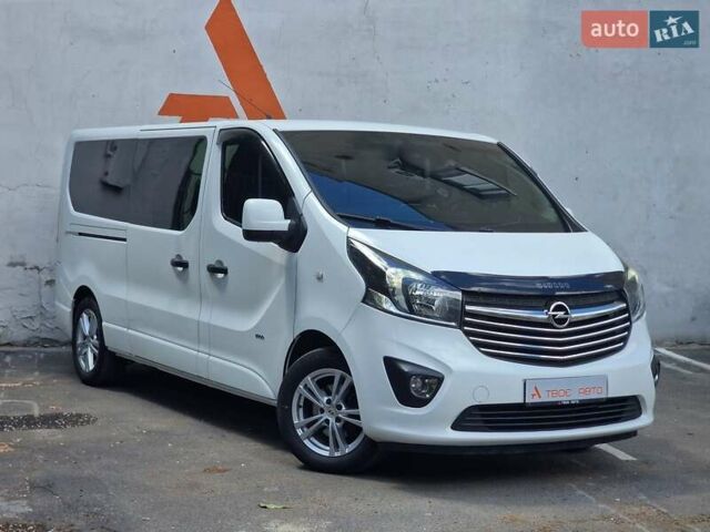 Белый Опель Виваро, объемом двигателя 1.6 л и пробегом 192 тыс. км за 14990 $, фото 8 на Automoto.ua