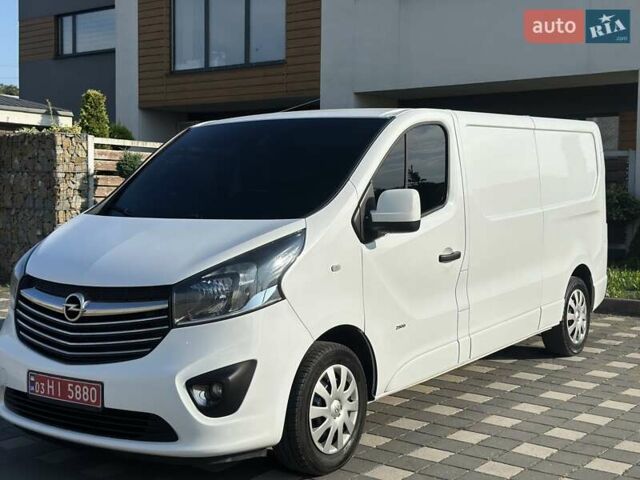Белый Опель Виваро, объемом двигателя 1.6 л и пробегом 265 тыс. км за 12500 $, фото 7 на Automoto.ua
