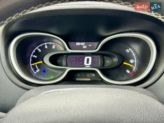 Белый Опель Виваро, объемом двигателя 1.6 л и пробегом 186 тыс. км за 15500 $, фото 17 на Automoto.ua