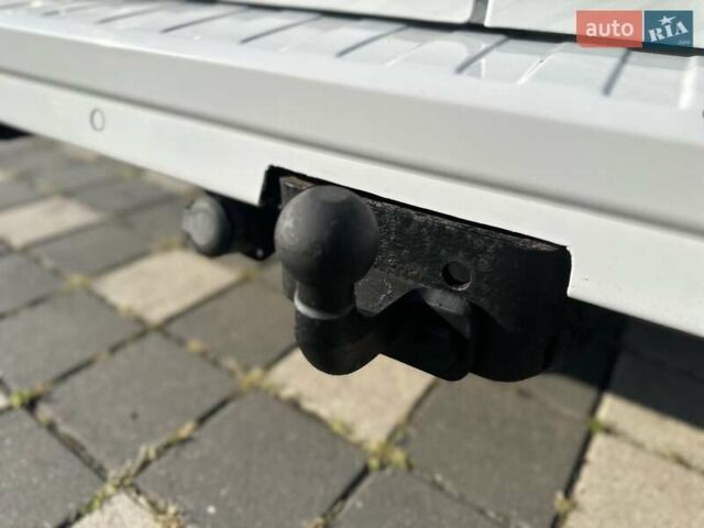 Белый Опель Виваро, объемом двигателя 1.6 л и пробегом 265 тыс. км за 12500 $, фото 11 на Automoto.ua