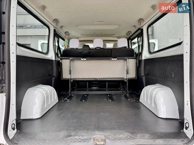 Белый Опель Виваро, объемом двигателя 1.6 л и пробегом 186 тыс. км за 15500 $, фото 25 на Automoto.ua