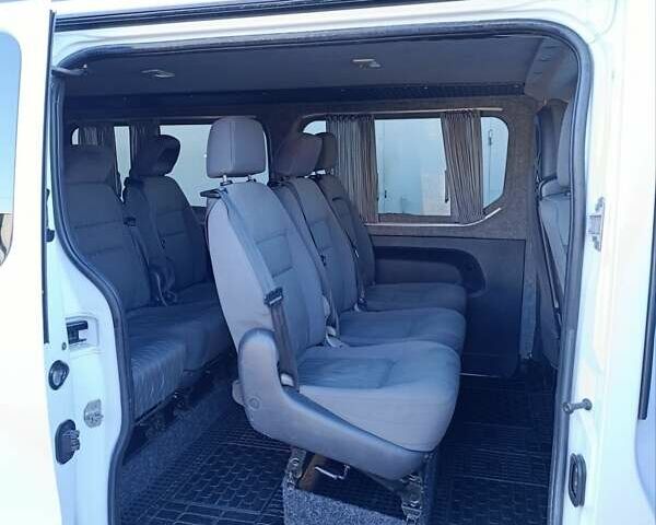 Белый Опель Виваро, объемом двигателя 1.6 л и пробегом 430 тыс. км за 11800 $, фото 18 на Automoto.ua