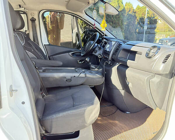 Білий Опель Віваро, об'ємом двигуна 1.6 л та пробігом 243 тис. км за 16200 $, фото 28 на Automoto.ua