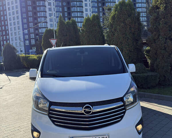 Білий Опель Віваро, об'ємом двигуна 1.6 л та пробігом 243 тис. км за 16200 $, фото 4 на Automoto.ua