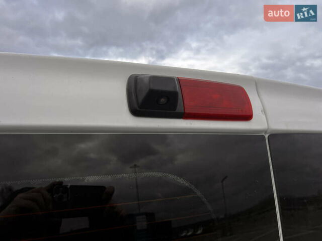 Белый Опель Виваро, объемом двигателя 1.6 л и пробегом 170 тыс. км за 16300 $, фото 15 на Automoto.ua