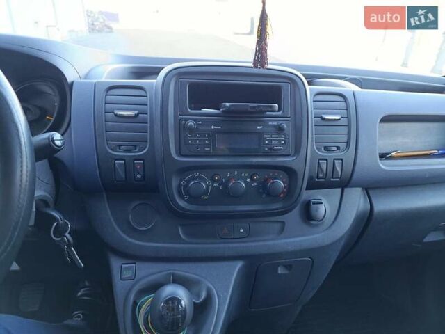 Белый Опель Виваро, объемом двигателя 1.6 л и пробегом 430 тыс. км за 11800 $, фото 25 на Automoto.ua