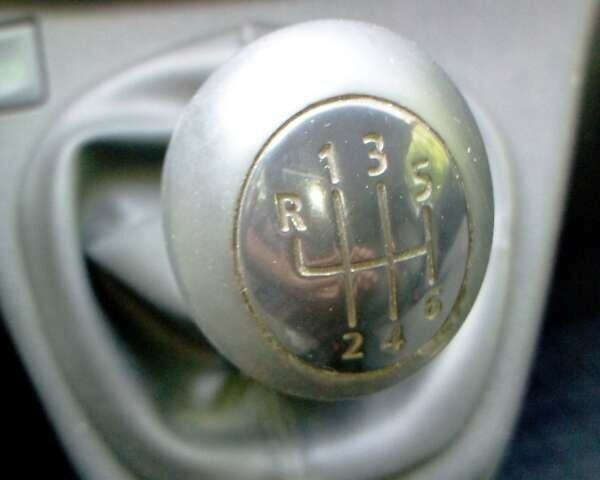 Белый Опель Виваро, объемом двигателя 1.6 л и пробегом 267 тыс. км за 14600 $, фото 5 на Automoto.ua
