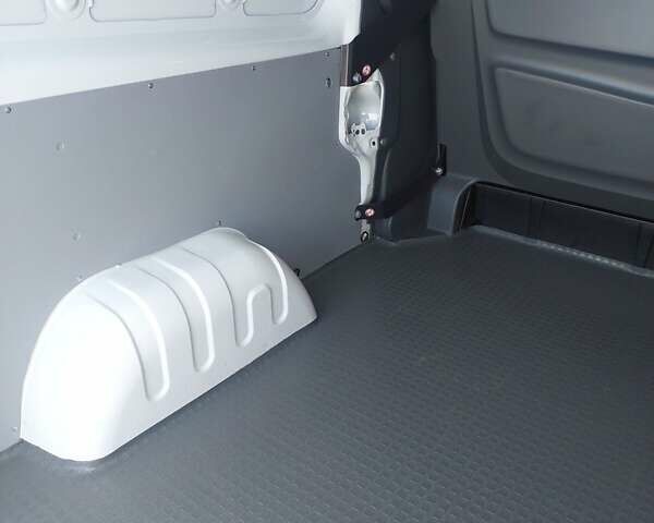 Белый Опель Виваро, объемом двигателя 1.6 л и пробегом 233 тыс. км за 12900 $, фото 12 на Automoto.ua