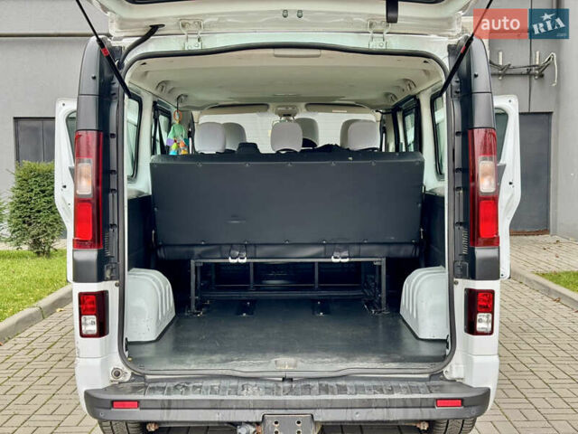 Белый Опель Виваро, объемом двигателя 1.6 л и пробегом 186 тыс. км за 15500 $, фото 29 на Automoto.ua