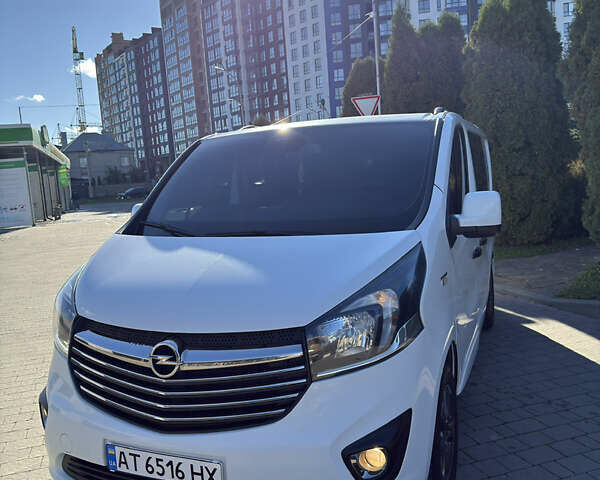 Білий Опель Віваро, об'ємом двигуна 1.6 л та пробігом 243 тис. км за 16200 $, фото 6 на Automoto.ua