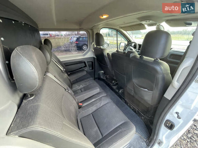 Белый Опель Виваро, объемом двигателя 1.6 л и пробегом 266 тыс. км за 12999 $, фото 34 на Automoto.ua