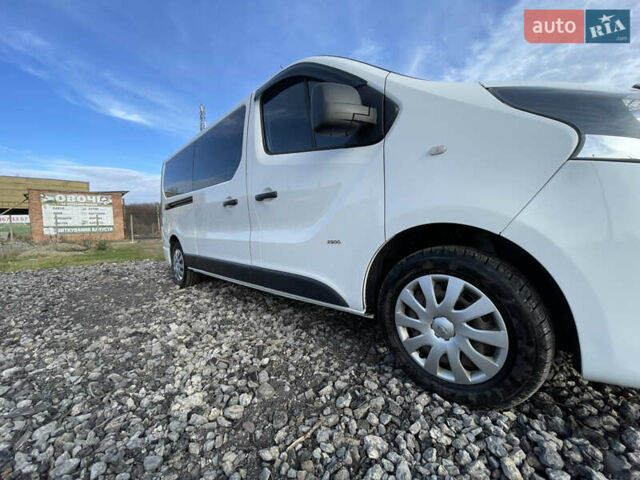 Белый Опель Виваро, объемом двигателя 1.6 л и пробегом 266 тыс. км за 12999 $, фото 20 на Automoto.ua