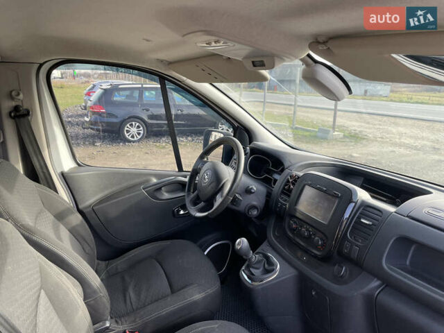 Белый Опель Виваро, объемом двигателя 1.6 л и пробегом 266 тыс. км за 12999 $, фото 39 на Automoto.ua