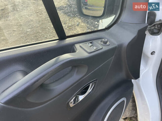 Белый Опель Виваро, объемом двигателя 1.6 л и пробегом 266 тыс. км за 12999 $, фото 23 на Automoto.ua