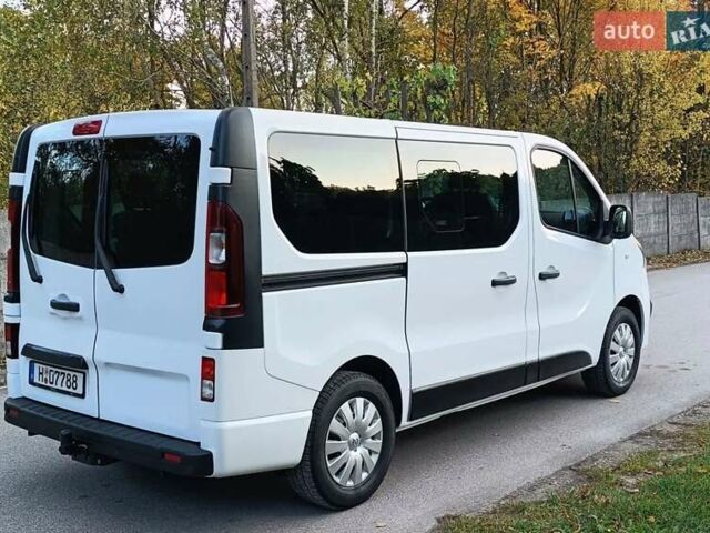 Белый Опель Виваро, объемом двигателя 1.6 л и пробегом 136 тыс. км за 12500 $, фото 9 на Automoto.ua